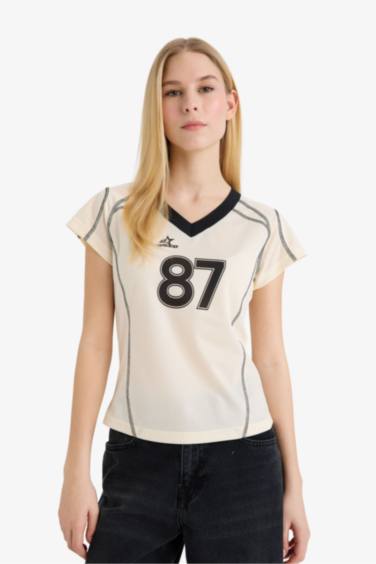 Fitted суретті қысқа жеңді футболка