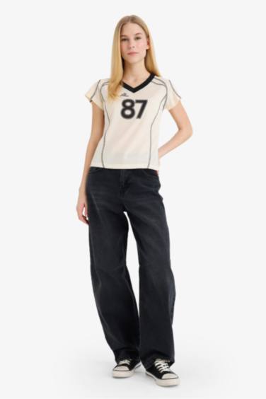 Fitted суретті қысқа жеңді футболка