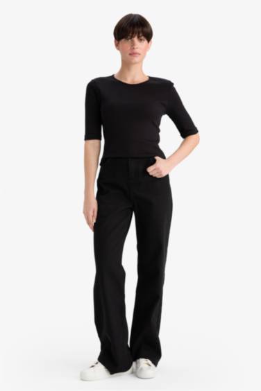 تيشيرت سليم فيت مضلع نص ردن بياقة مستديرة