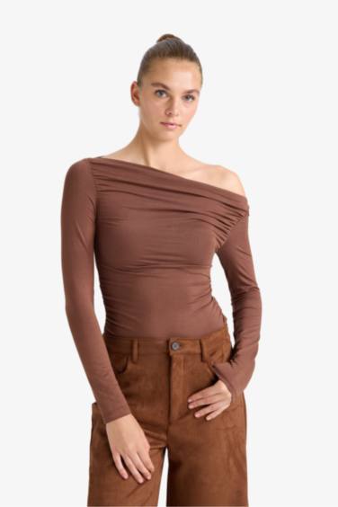 Slim Fit Dar Kesim Omzu Açık Uzun Kollu Bluz