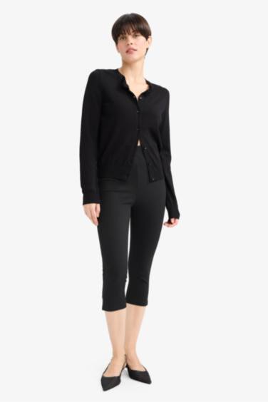 بنطلون ليجن قصير