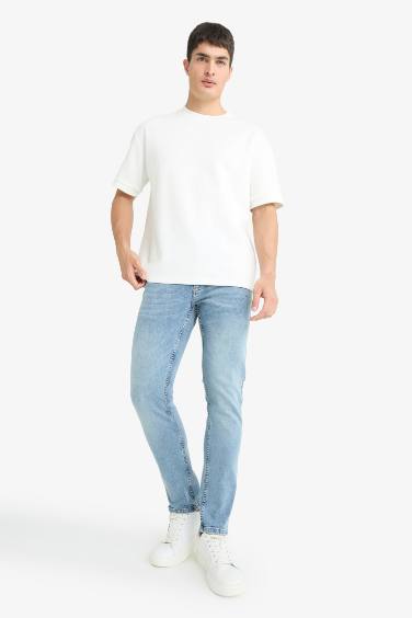 Jean Pedro slim taille normale à jambe étroites