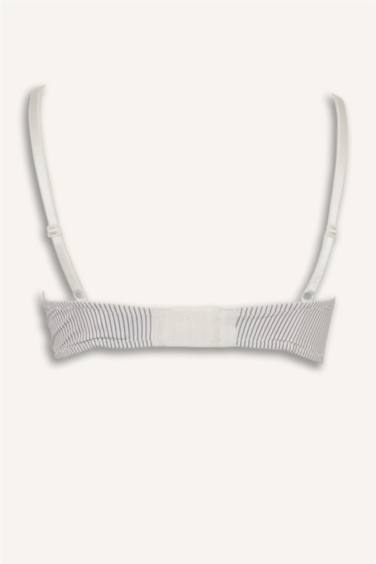 Бюстгальтер для футболки без косточек с микро покрытием уплотненными чашечками и кружевными деталями