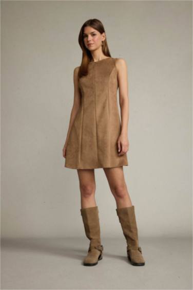 Kolsuz Süet Mini Elbise