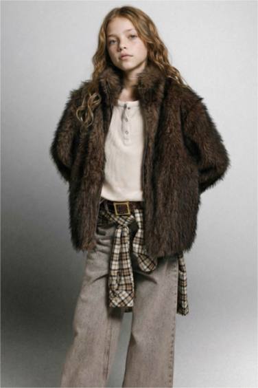 Kız Çocuk Dik Yaka Fermuarlı Suni Kürk Mont