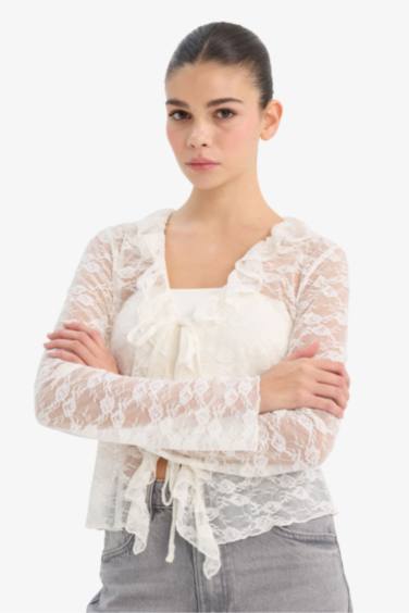 Fitted V-Neck Lace Long Sleeve Blouse