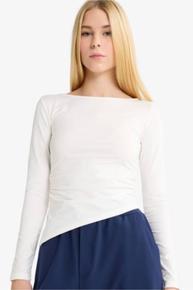 T-shirt côtelé à manches longues et col rond Coupe ajustée