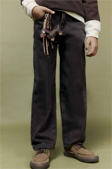 Boy Wide Leg Straight Leg Jeans