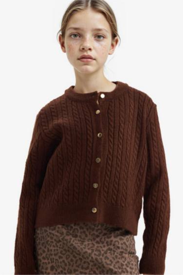 جاكيت تريكو بناتي قصة عادية بياخة مستديرة