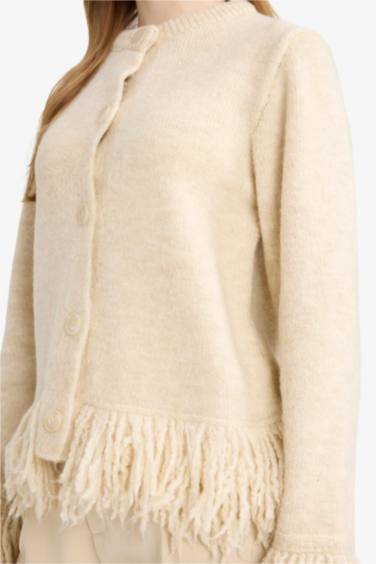 Regular Fit Bisiklet Yaka Püsküllü Düğmeli Triko Hırka