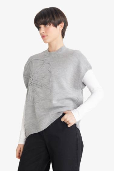 Relax Fit Bisiklet Yaka Çiçekli Triko Süveter