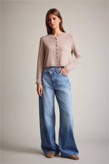 Düğmeli Triko Hırka