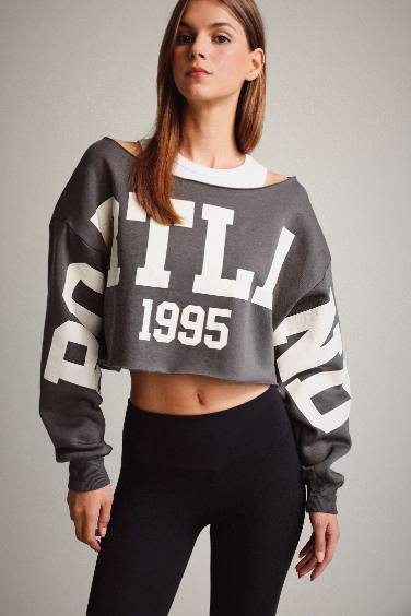 Kayık Yaka Baskılı Sweatshirt