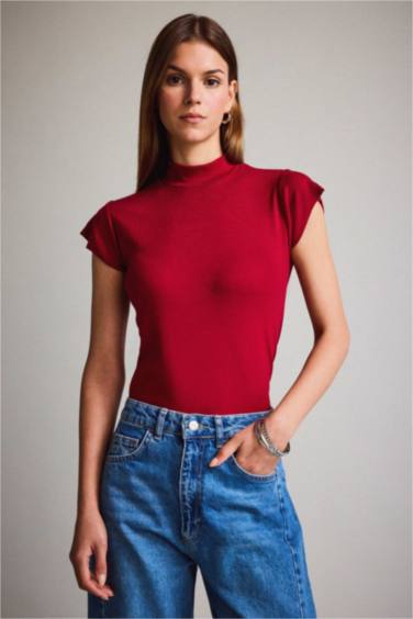 Balıkçı Yaka Kısa Kollu Tişört