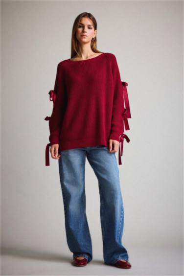 Kayık Yaka Fiyonk Detaylı Kazak