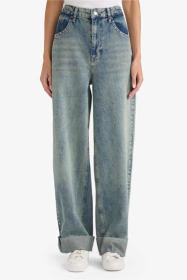Straight Fit Cut Tip Denim Trousers