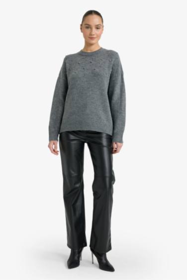 Oversize Fit Crew Neck Embroidered Knitwear Pullover