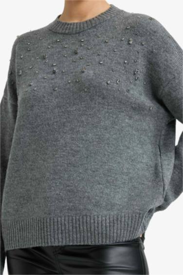 Oversize Fit Crew Neck Embroidered Knitwear Pullover