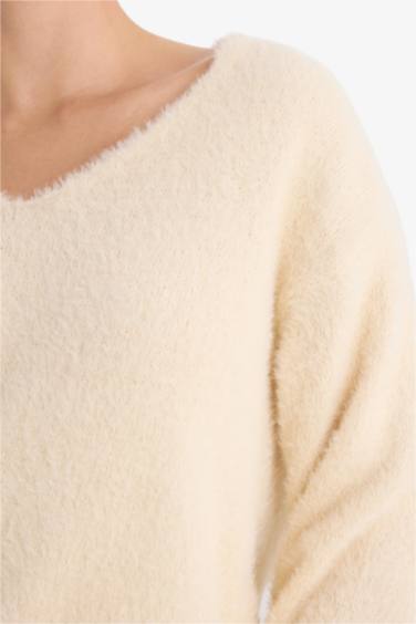 Oversize Geniş Kalıp V Yaka Triko Kazak