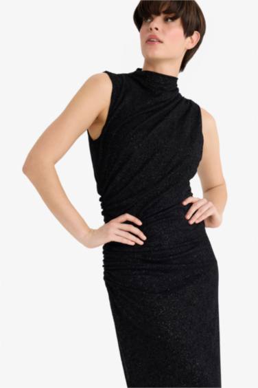 Regular Fit Dik Yaka Parlak Kumaş Tül Kolsuz Midi Elbise