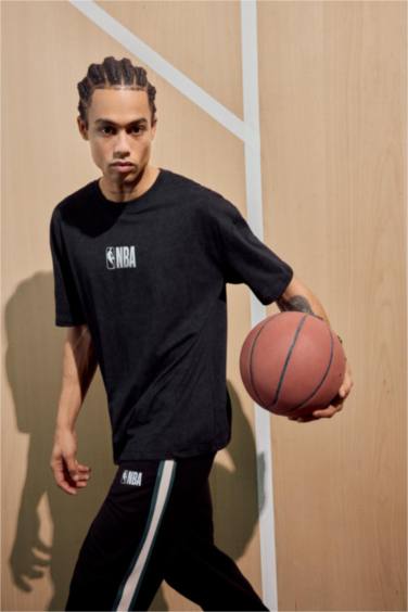 DeFactoFit NBA Wordmark Bisiklet Yaka Sırt Baskılı Kısa Kollu Tişört