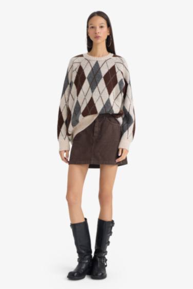 تنورة قصيرة مخمل بخصر عادي وقصة A