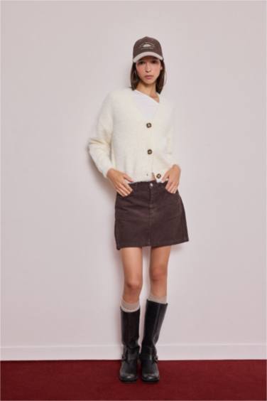 تنورة قصيرة مخمل بخصر عادي وقصة A