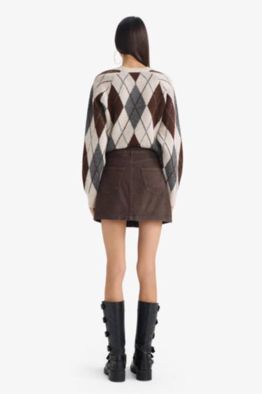 تنورة قصيرة مخمل بخصر عادي وقصة A