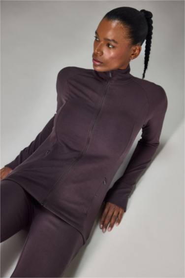 جاكيت سليم فيت بياخة عالية بجيب وبطانة ناعمة