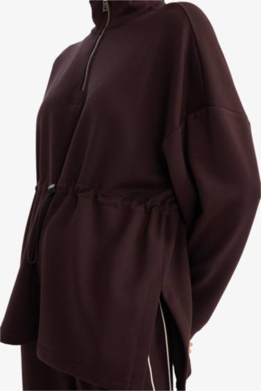 سويت شيرت رياضي قصة طويلة بياخة عالية من DeFactoFit