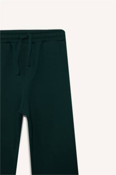 بنطرون ولادي قصة عادية