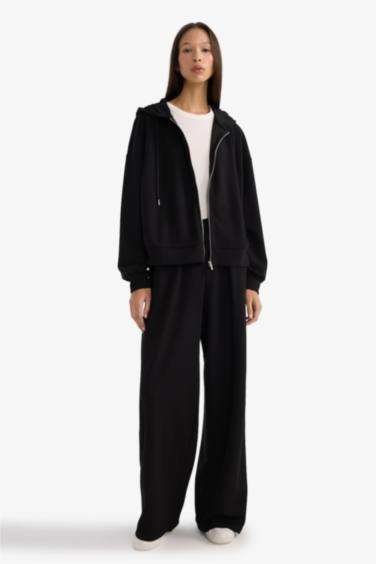 سويت شيرت قصة مريحة بغطاء للرأس وسحاب