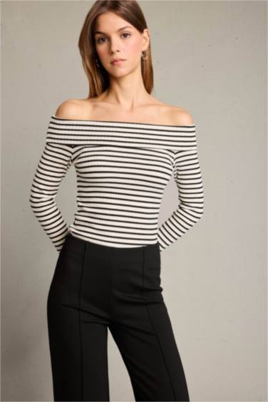 Omzu Açık Çizgili Uzun Kollu Bluz