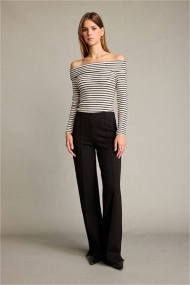 Omzu Açık Çizgili Uzun Kollu Bluz