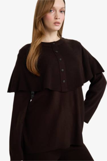 بلوز تريكو قصة عادية بأزرار