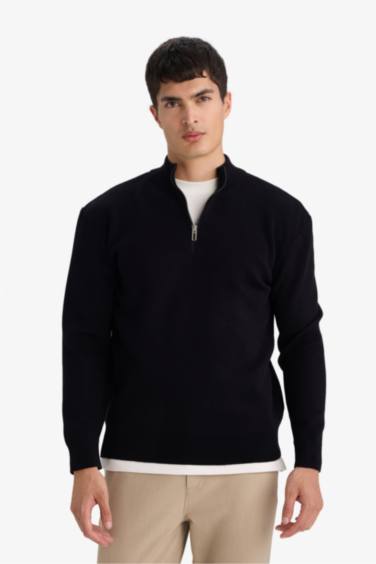 Standard Fit Zip-Up Turtle Neck Knitwear Pullover