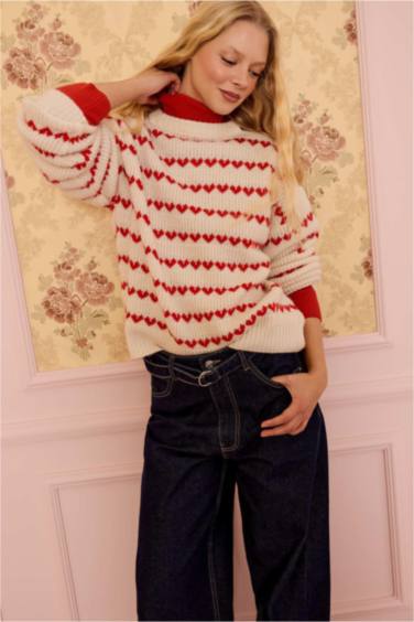 Oversıze Kalp Desenli Kazak