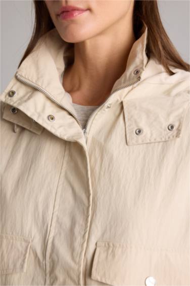 Su Geçirmez Kapüşonlu Dokuma Mont - Görsel 8