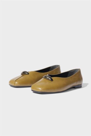 Flat Sole Babet