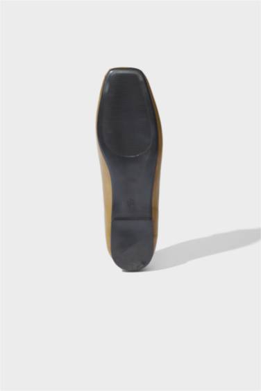 Flat Sole Babet