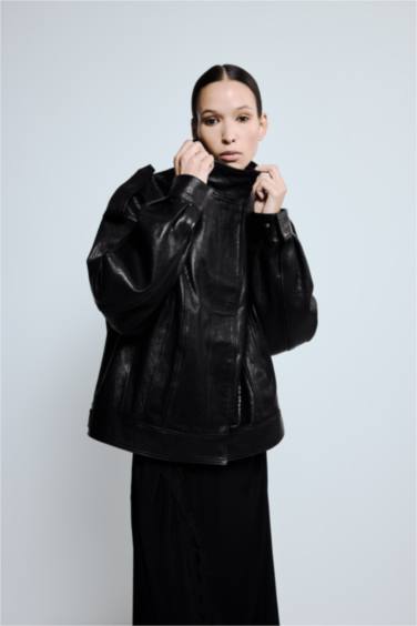 %100 Deri Oversize Geniş Kalıp Dik Yaka Fermuarlı Mont