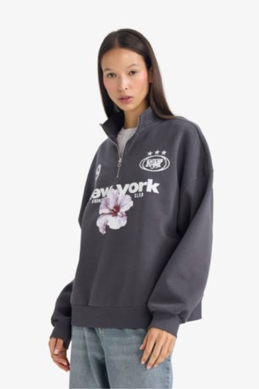 Regular Fit Dik Yaka Yarım Fermuarlı Baskılı Sweatshirt