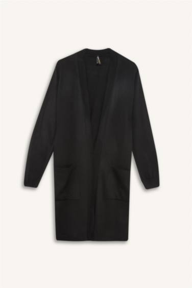 كارديجان تريكو قصة عادية بياقة V بجيب مزدوج