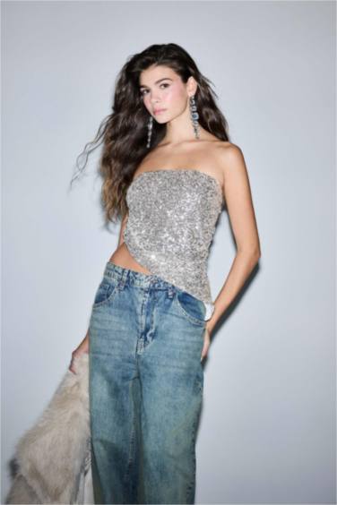 بلوزة تول منقط مخصر بدون حمالات