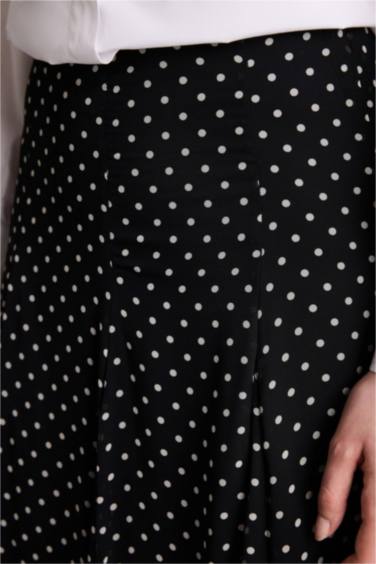 Puantiyeli Şifon Midi Etek - Görsel 4
