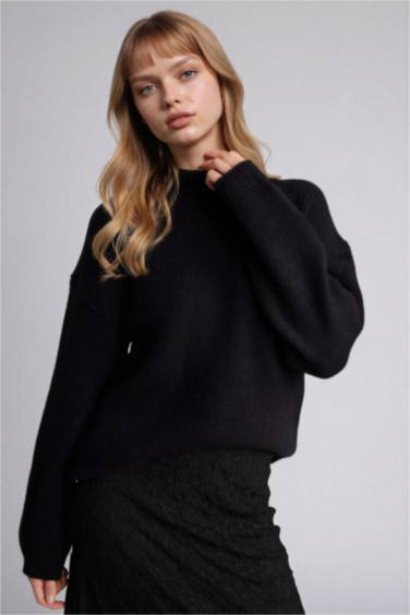 Oversize Fit Crew Neck Pullover