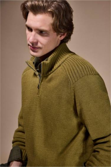 بلوز تريكو قصة عادية