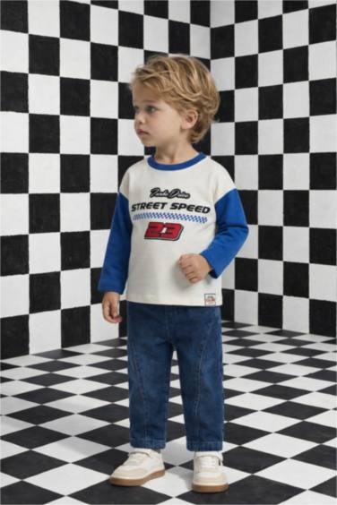 بنطلون جينز ولادي قصة عادية بجيب