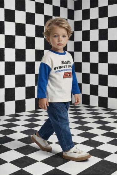 بنطلون جينز ولادي قصة عادية بجيب