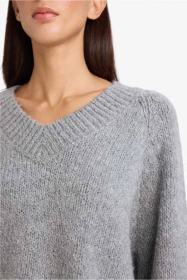 Oversize Fit V-Neck Knitwear Pullover
